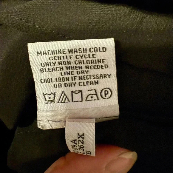 Calvin Klein black top with v neck flutter sleeves Women’s size Medium - Picture 7 of 11